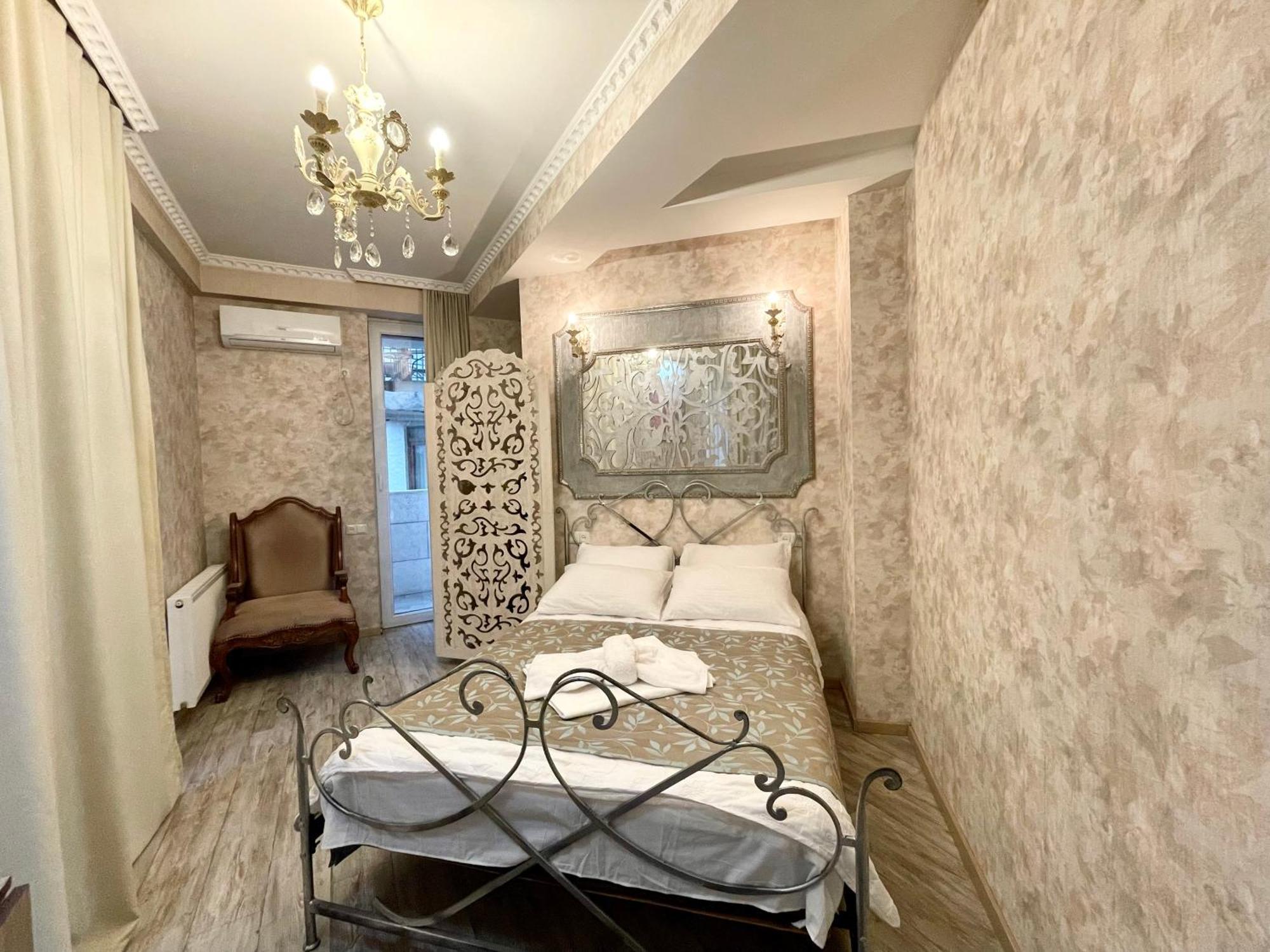 Central Apartment Tbilisi Exterior foto